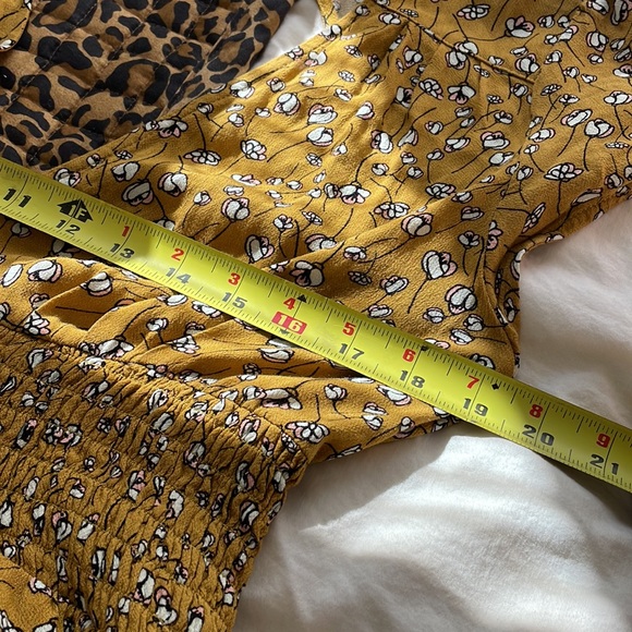 FREE PEOPLE fall colored  print cutout back dress with POCKETS! - Picture 9 of 11